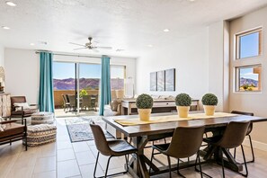 Townhome, 4 Bedrooms | Dining