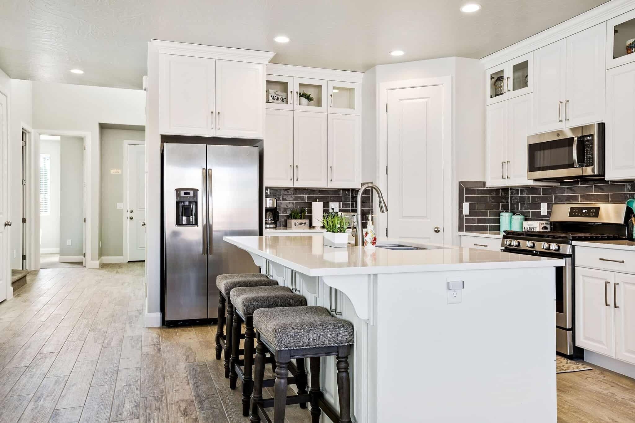 House, 4 Bedrooms | Private kitchen | Fridge, oven, coffee/tea maker, toaster