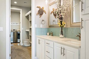 联排别墅, 4 间卧室 | 浴室 | 毛巾、洗发水