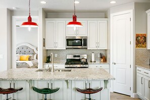 House, 4 Bedrooms | Private kitchen | Fridge, oven, coffee/tea maker, toaster - Zion Poolhouse by RedAwning (Washington)