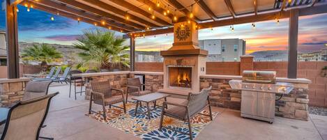 House, 4 Bedrooms | Terrace/patio