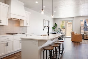 House, Multiple Bedrooms | Private kitchen | Fridge, oven, coffee/tea maker, toaster