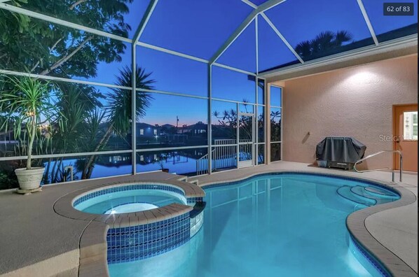 Outdoor pool, a heated pool - Stunning 4 bedroom waterfront home with quick harbour access. (Port Charlotte)