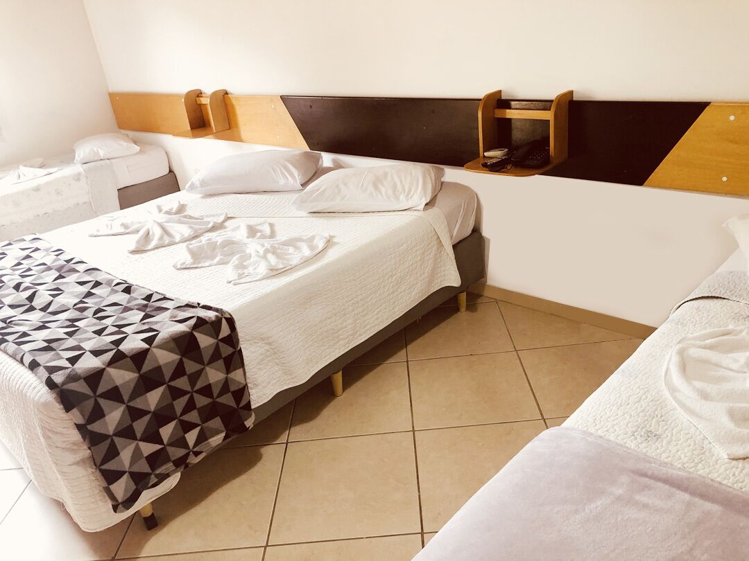 standard quádruplo superior | 1 bedroom, hypo-allergenic bedding, minibar, free wired internet