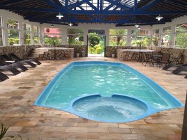 7 piscinas al aire libre