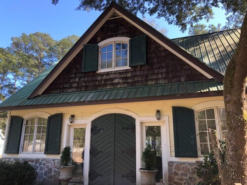 Minutes from the beach, with indoor hot tub