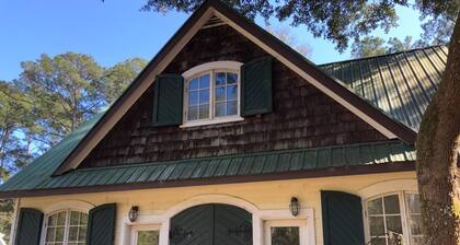 Minutes from the beach, with indoor hot tub