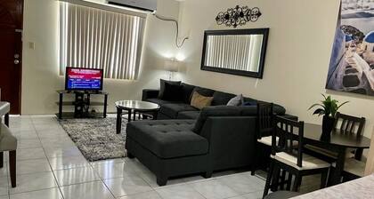 Beautiful 2/bedroom 2/Bathroom condo next to beach