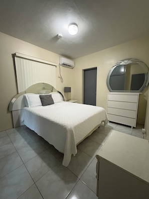 2 habitaciones, tabla de planchar con plancha y wifi gratis