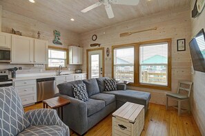 Een televisie en een dvd-speler