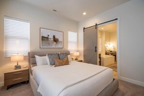 5 habitaciones, tabla de planchar con plancha y wifi 