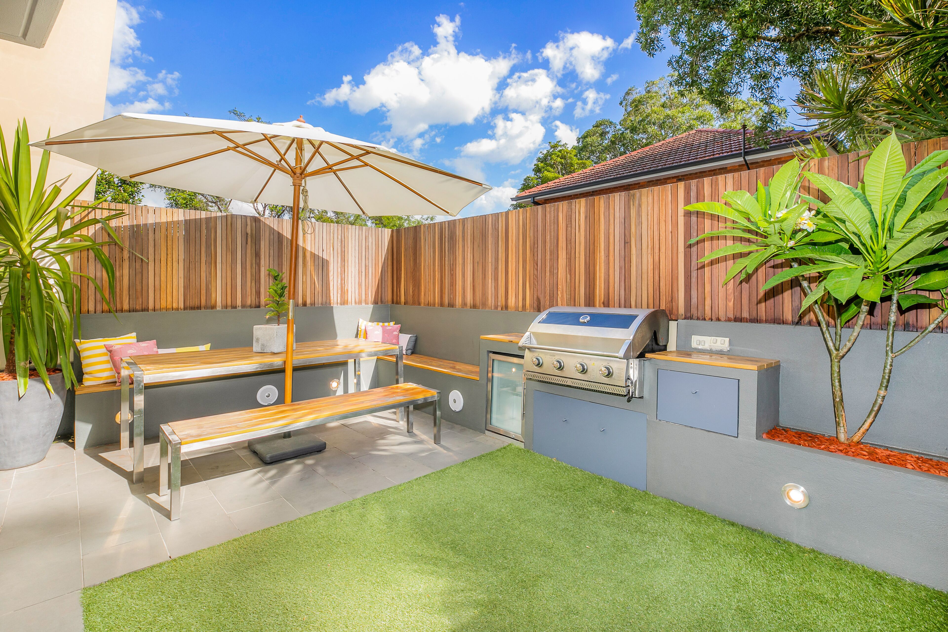 The Dans @ Woolooware - 5 Mins from the Beach