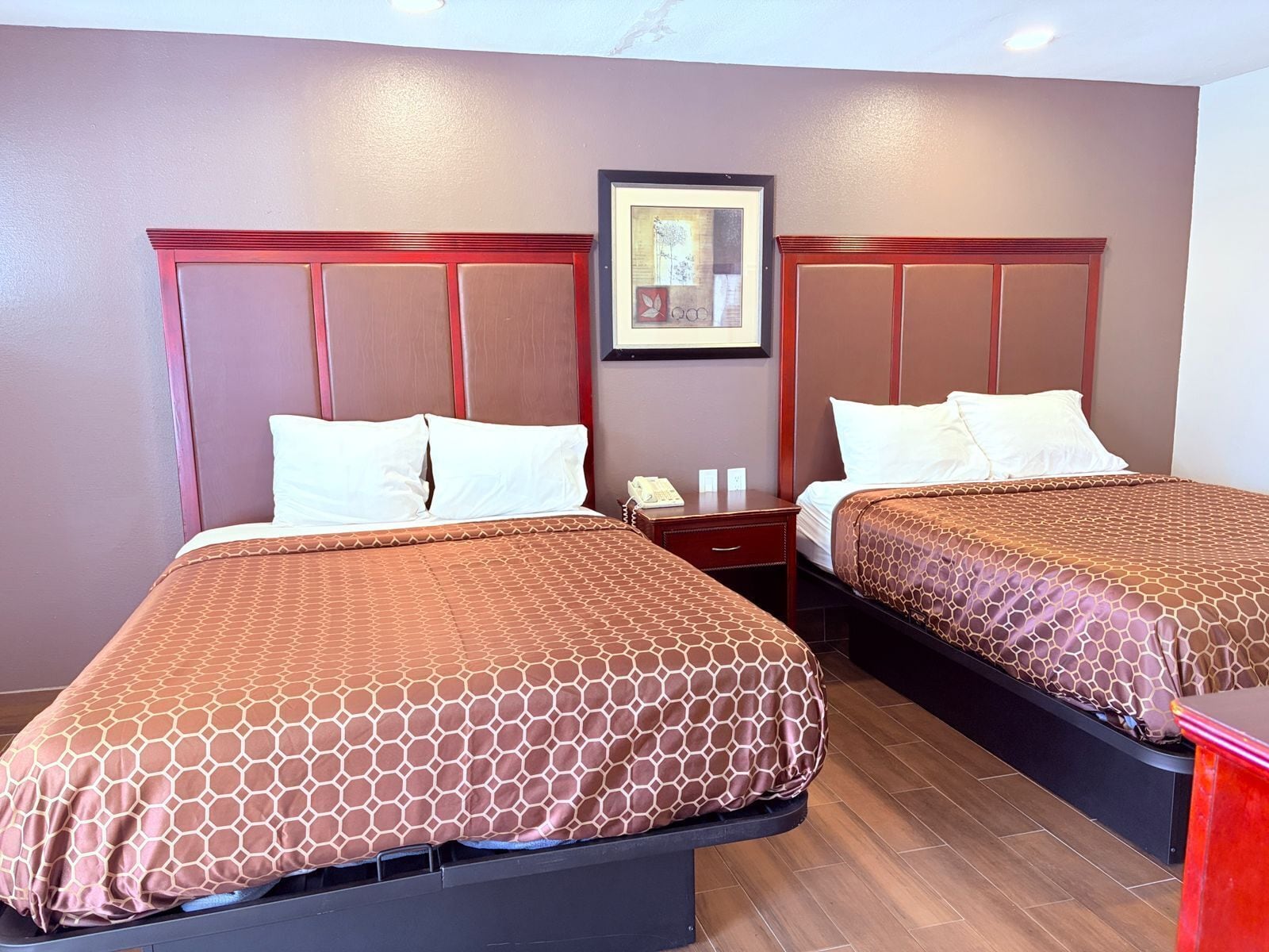 Skrivbord, gratis wi-fi och sängkläder