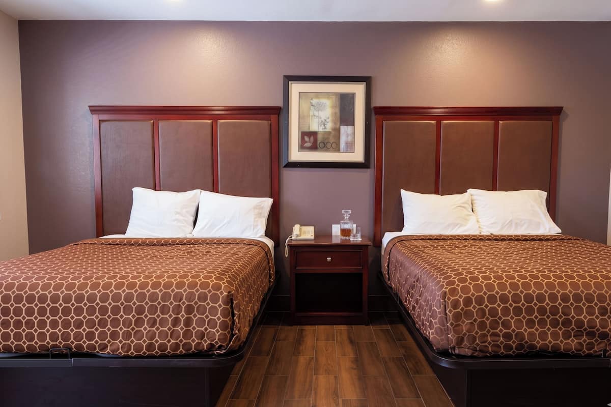 Työpöytä, ilmainen Wi-Fi, vuodevaatteet