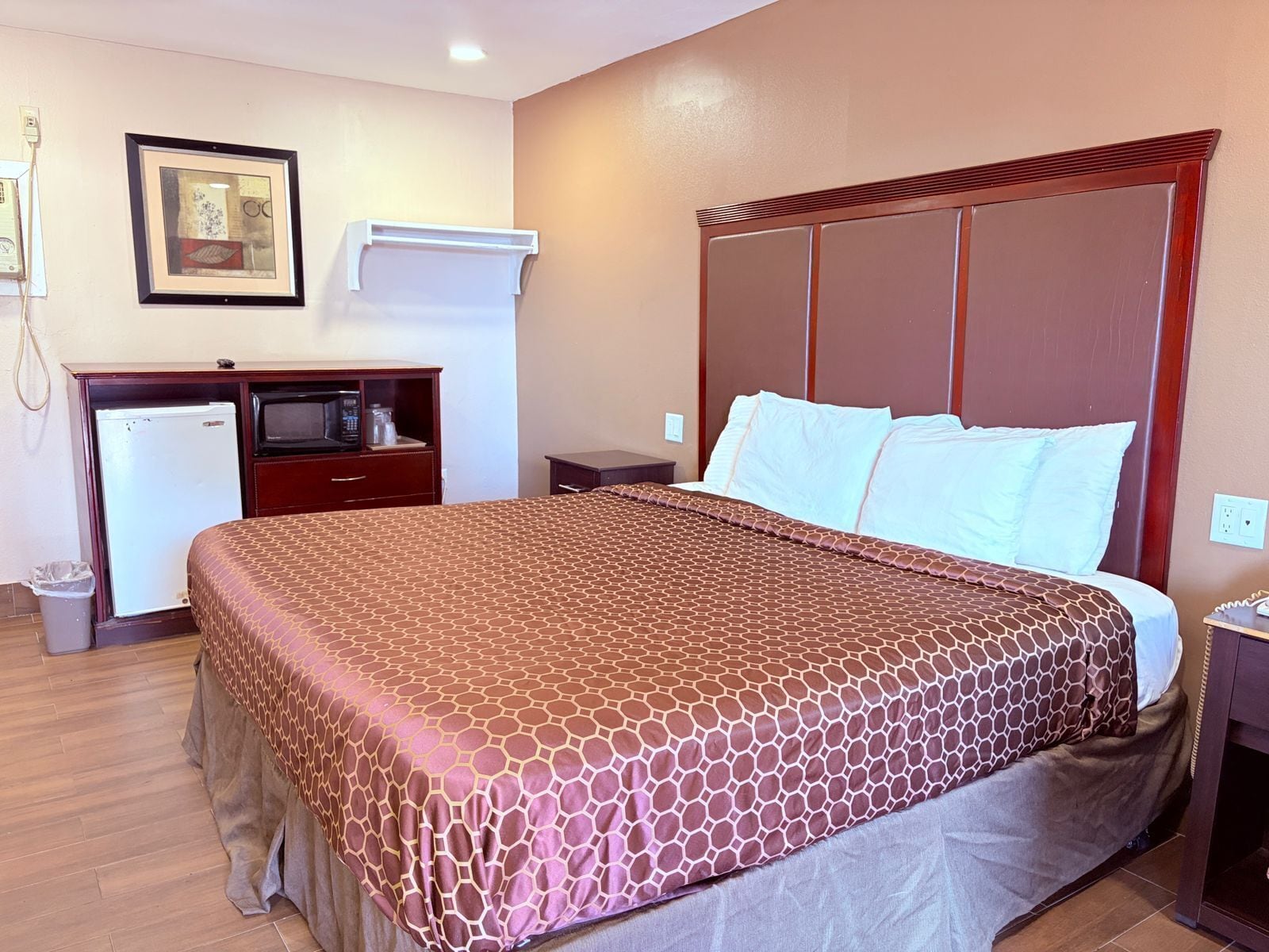 Skrivbord, gratis wi-fi och sängkläder