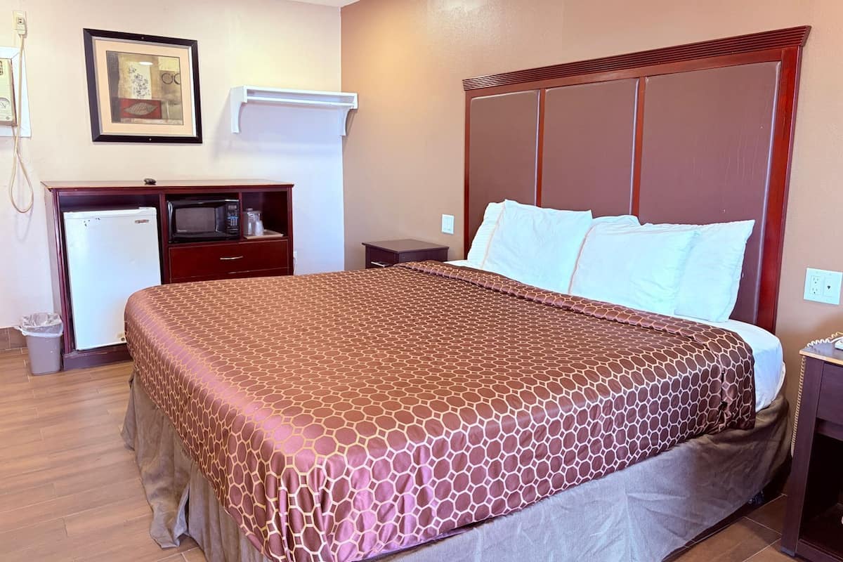 Skrivbord, gratis wi-fi och sängkläder