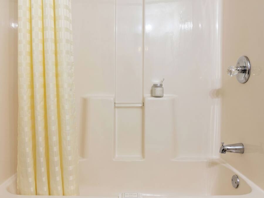 Free toiletries, towels
