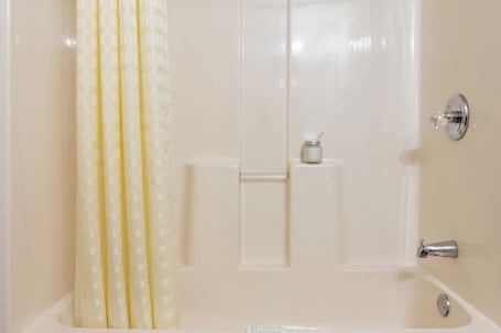 Free toiletries, towels. Economy Inn by Hotel O Gladewater, TX