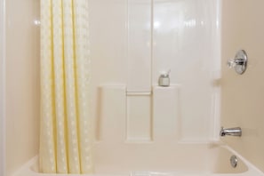 Free toiletries, towels - Economy Inn by Hotel O Gladewater, TX (Gladewater)