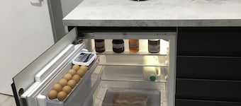 Spacious, boutique 2 Bed Apartment, central location