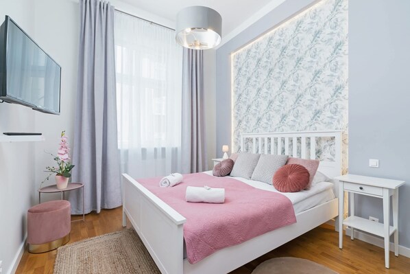 2 habitaciones, tabla de planchar con plancha, wifi y ropa de cama 