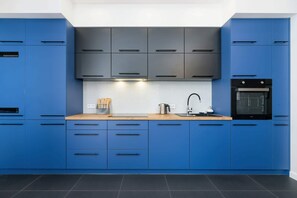 冰箱、烤箱、炉灶、洗碗机