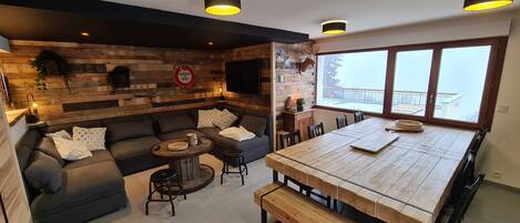 Smart TV, Netflix, streaming services