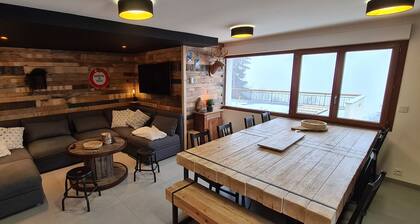 St Gervais les Bains, on the heights, magnificent view, apartment sleeps 12