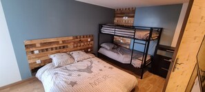 4 chambres, lit parapluie, Wi-Fi gratuit, draps fournis