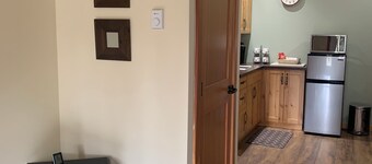 Pet Friendly Private Suite in the Mountains