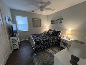 3 chambres, bureau, fer et planche à repasser, accès au Wi-Fi (inclus)