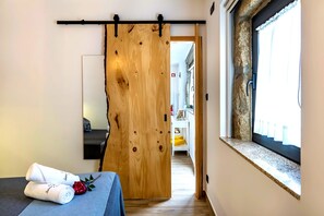 1 chambre, fer et planche à repasser, Wi-Fi gratuit, draps fournis