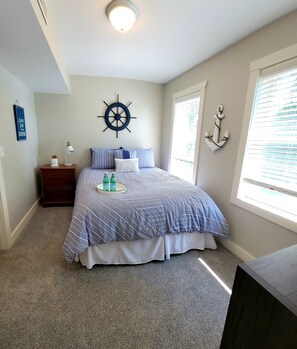 4 bedrooms, iron/ironing board, free WiFi, bed sheets