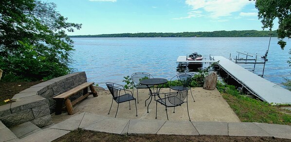 Outdoor dining - Renovated Lake Home Sunset Oasis close to downtown on Big Stone (Ortonville)