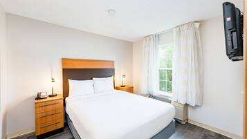 2 bedrooms, desk, iron/ironing board, free WiFi