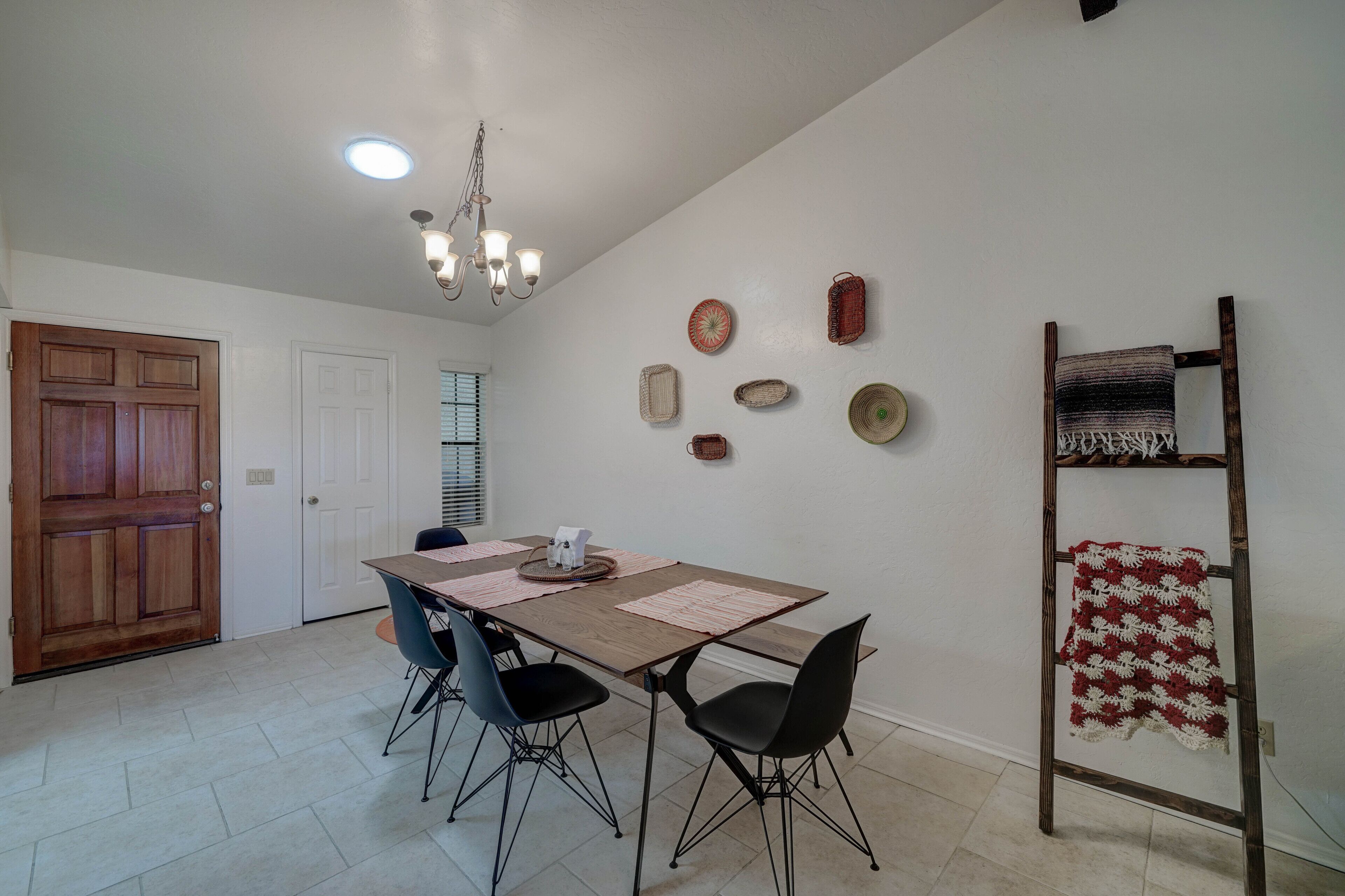 Southwest Patio Home in the Heart of Downtown Gilbert!