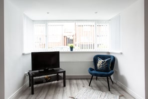 Interior - Refurbished Belfast Home, 10 mins from centre with parking! (Belfast)