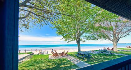 Cottage 3: Beachfront Cottage Escape