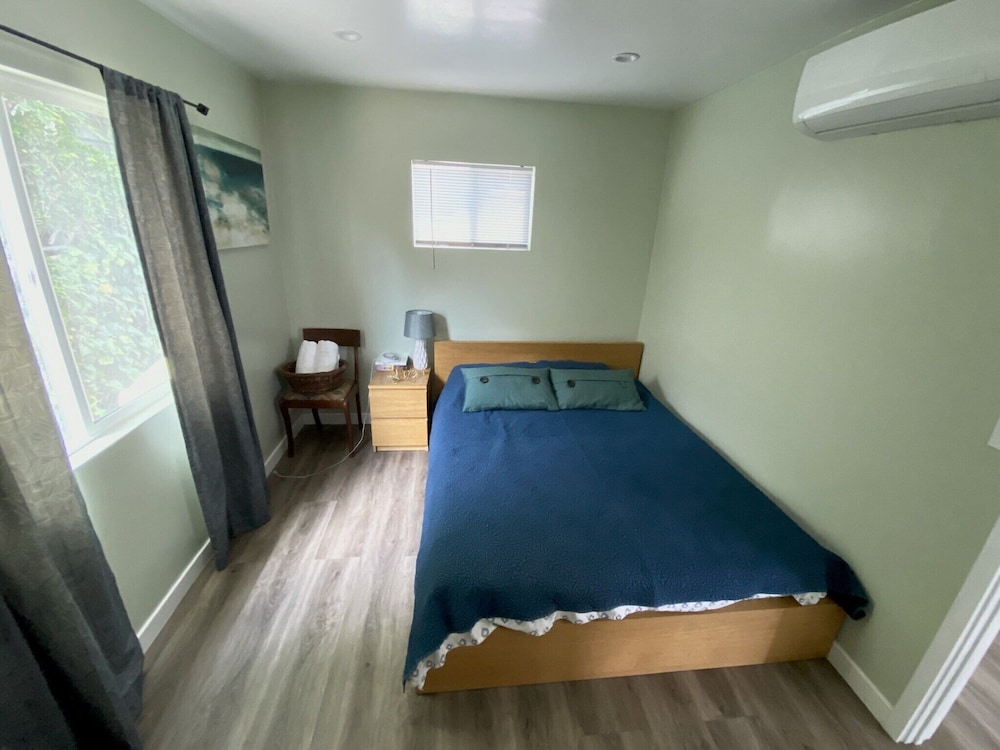 Guest Unit - Los Angeles, CA