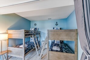 4 Schlafzimmer, Bügeleisen/Bügelbrett, Reisekinderbett
