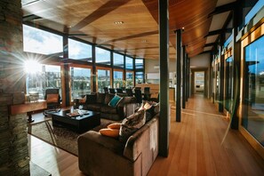 Interior - Mt Gold Retreat | Spa pool | Tennis Court | 4 bed (Wanaka)