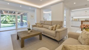 Smart TV, stereo, offices - Villa Marvelia - Novedad A Estrenar (Marbella)