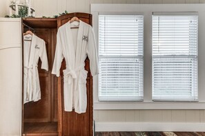 2 soveværelser, skrivebord, strygejern/strygebræt, gratis Wi-Fi