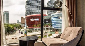 المنشأة من الداخل