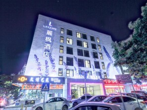 Exterior - Lavande Hotel Shenzhen Baoan Haiya Binfen City (Shenzhen)