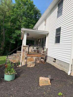 Exterior - Secluded mountain home; explorable acreage; free of noise and light pollution (Franklin)