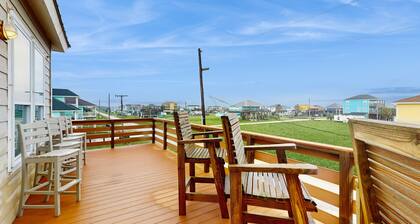 Elevated, Gulf View Home Steps from the Beach w/ Large Deck & Central AC
