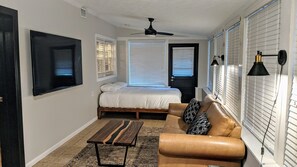 3 bedrooms, desk, iron/ironing board, travel cot