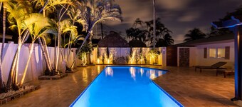 Private Luxury Pool & Spa Retreat – Great Location