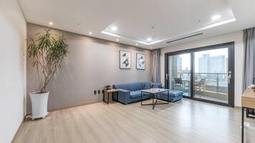 Basic Room, 1 Bedroom (310 (Ocean view)) | 1 bedroom, free WiFi